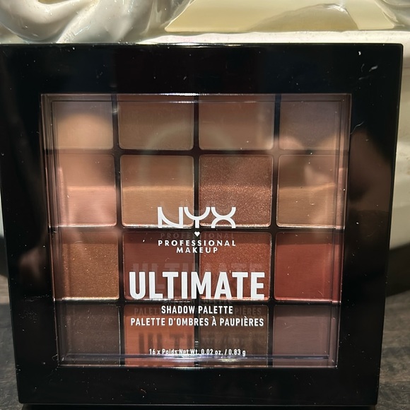 NYX ultimate shadow palette - Picture 1 of 2